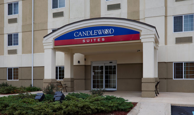 Candlewood Suites Pearl Exterior