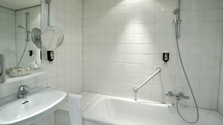 <b>Fletcher Hotel-Doorwerth-Arnhem Room</b>. Images powered by <a href="https://www.leonardoworldwide.com/" title="Leonardo Worldwide" target="_blank">Leonardo</a>.