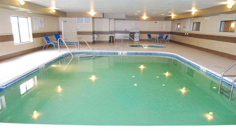 <b>Holiday Inn Express West Bloomington Pool</b>. Images powered by <a href="https://www.leonardoworldwide.com/" title="Leonardo Worldwide" target="_blank">Leonardo</a>.