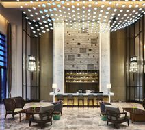 Crowne Plaza Lake View Lobby