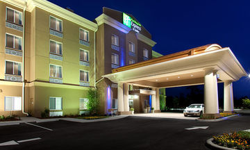 Holiday Inn Express Hotel & Suites North