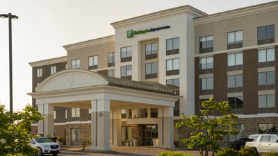 Holiday Inn Express & Suites North Bay