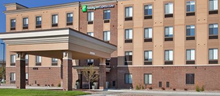 Holiday Inn Express/Stes Lincoln Arpt Exterior