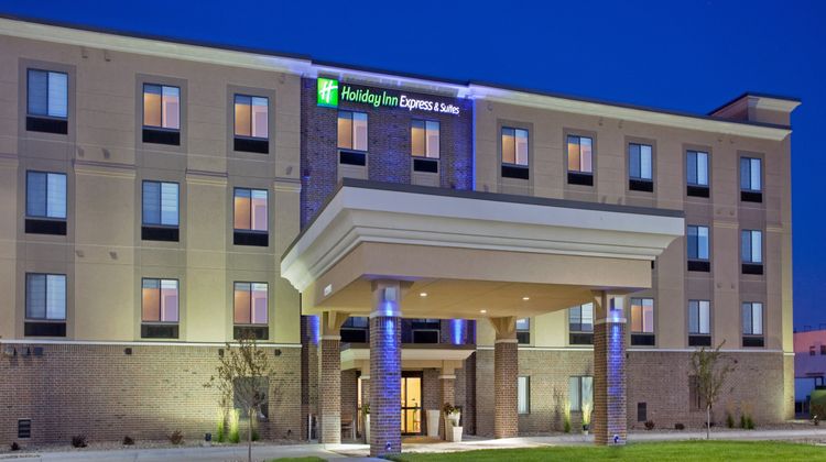 Holiday Inn Express/Stes Lincoln Arpt Exterior