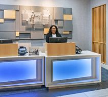 Holiday Inn Express Hotel & Suites Lobby