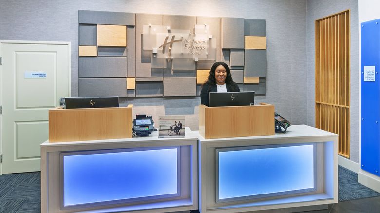 <b>Holiday Inn Express Hotel & Suites Lobby</b>. Images powered by <a href="https://www.leonardoworldwide.com/" title="Leonardo Worldwide" target="_blank">Leonardo</a>.