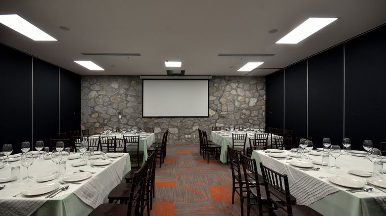 <b>Holiday Inn Express Pachuca Meeting</b>. Images powered by <a href="https://www.leonardoworldwide.com/" title="Leonardo Worldwide" target="_blank">Leonardo</a>.
