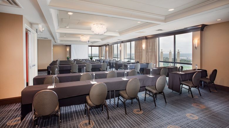<b>Crowne Plaza Hotel Kansas City Downtown Meeting</b>. Images powered by <a href="https://www.leonardoworldwide.com/" title="Leonardo Worldwide" target="_blank">Leonardo</a>.