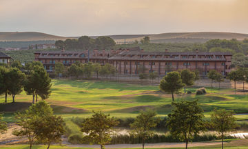 Exe Layos Golf