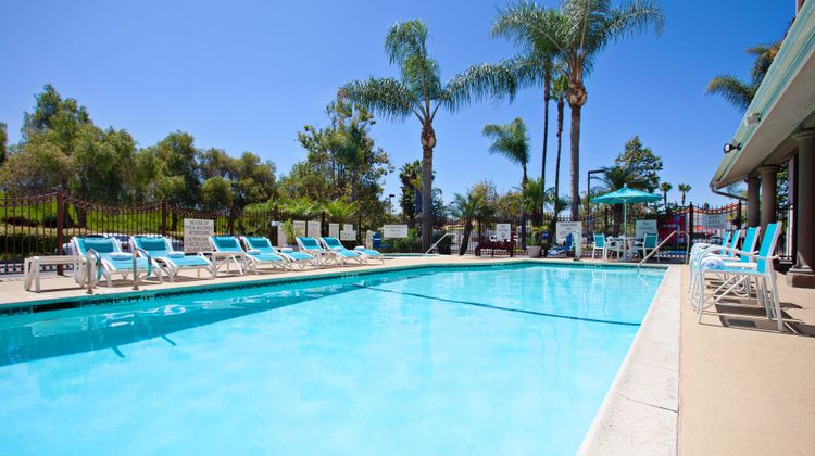 Holiday Inn Express Hotel & Suites Pool