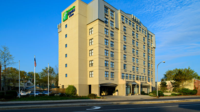 <b>Holiday Inn Express & Suites Exterior</b>. Images powered by <a href="https://www.leonardoworldwide.com/" title="Leonardo Worldwide" target="_blank">Leonardo</a>.