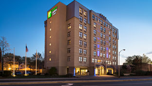 Holiday Inn Express & Suites