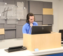 Holiday Inn Express & Suites Lobby