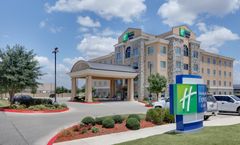 Holiday Inn Express & Suites San Antonio