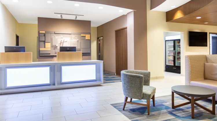 Holiday Inn Express & Suites Surprise Lobby