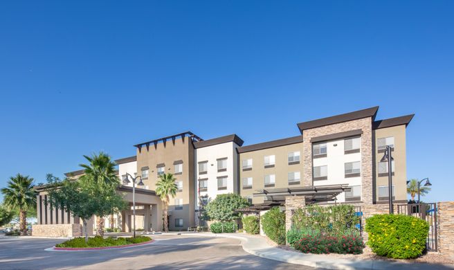 Holiday Inn Express & Suites Surprise Exterior