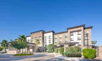 Holiday Inn Express & Suites Surprise