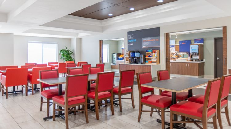 Holiday Inn Express & Suites Surprise Restaurant