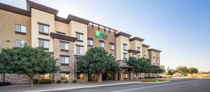 Holiday Inn Express & Suites Surprise Exterior