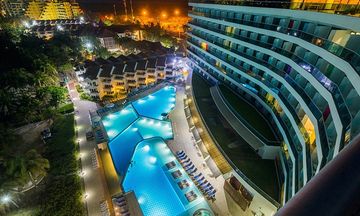 Las Americas Torre Del Mar Hotel