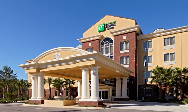 Holiday Inn Express Hotel & Suites Exterior