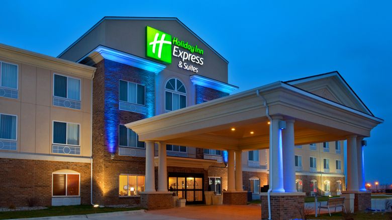 Holiday Inn Express Hotel  and  Suites Exterior. Images powered by <a href="https://www.leonardoworldwide.com" target="_blank" rel="noopener">Leonardo</a>.