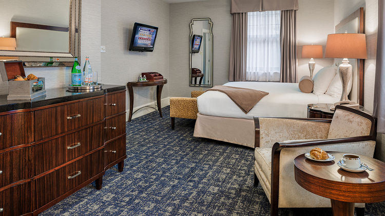 The Wayne Hotel Suite