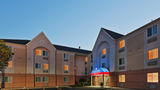 Candlewood Suites Wichita Airport Exterior
