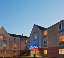 Candlewood Suites Wichita Airport Exterior