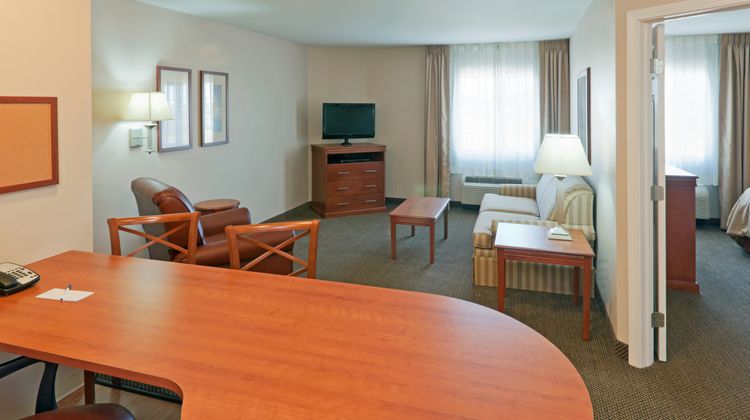 Candlewood Suites Gillette Suite