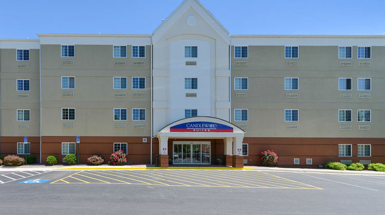 Candlewood Suites Winchester Exterior
