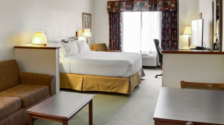 <b>Holiday Inn Express Hotel & Suites Suite</b>. Images powered by <a href="https://www.leonardoworldwide.com/" title="Leonardo Worldwide" target="_blank">Leonardo</a>.