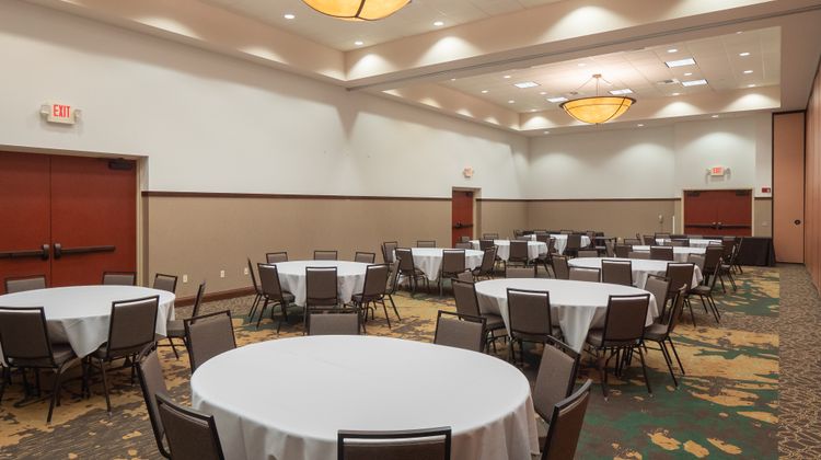Holiday Inn & Convention Center Meeting