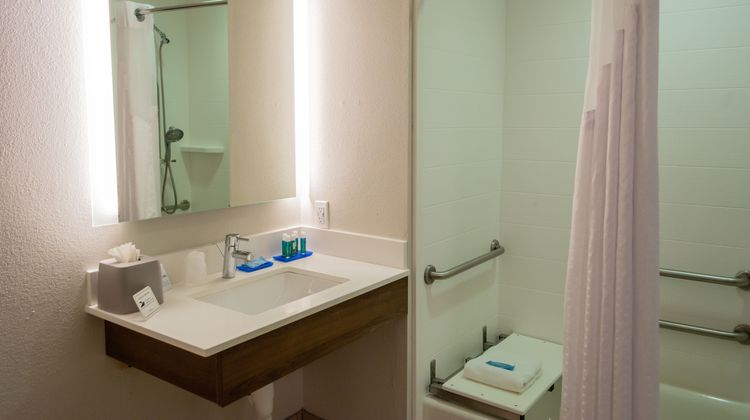 Holiday Inn Express Room