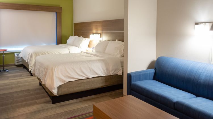 Holiday Inn Express Suite