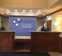 Holiday Inn Express Hotel & Suites Lobby