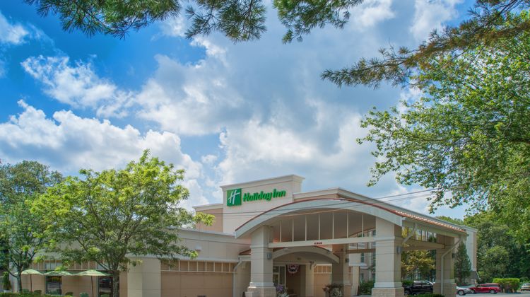 Holiday Inn South Kingston Exterior