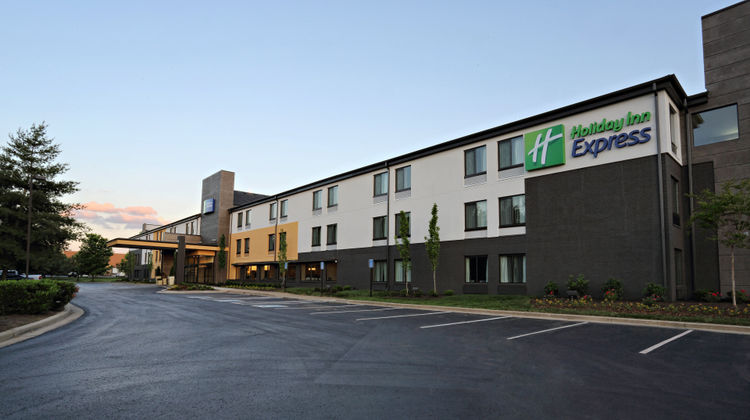 Holiday Inn Express Brentwood South Exterior
