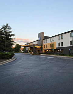 Holiday Inn Express Brentwood South