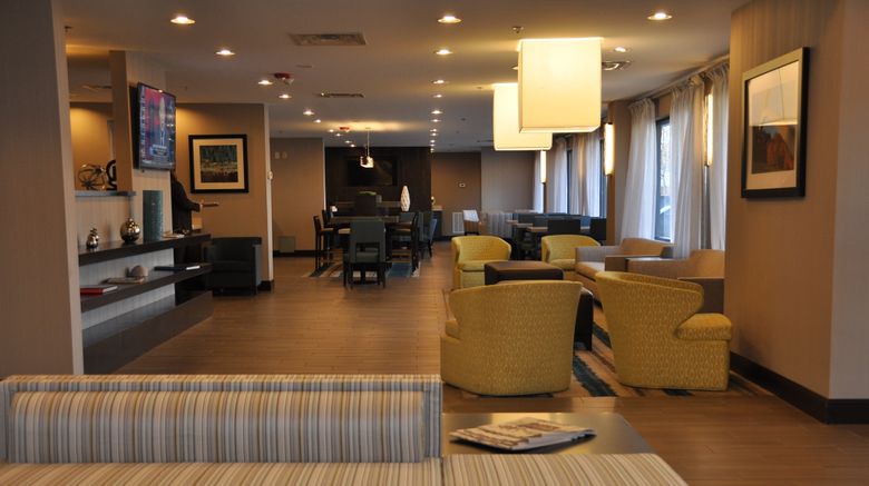 <b>Holiday Inn Express Brentwood South Lobby</b>. Images powered by <a href="https://www.leonardoworldwide.com/" title="Leonardo Worldwide" target="_blank">Leonardo</a>.