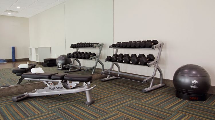 Holiday Inn Express & Suites Brookshire Health Club