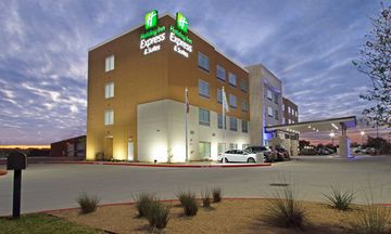 Holiday Inn Express & Suites Brookshire
