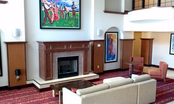 Holiday Inn Express Hotel & Suites