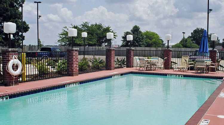 Holiday Inn Express Hotel & Suites Pool