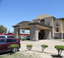 Holiday Inn Express Hotel & Suites Exterior