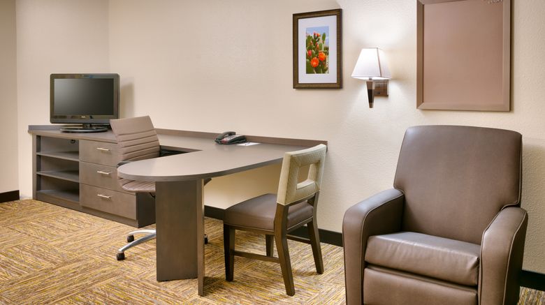 <b>Candlewood Suites Plano East Room</b>. Images powered by <a href="https://www.leonardoworldwide.com/" title="Leonardo Worldwide" target="_blank">Leonardo</a>.