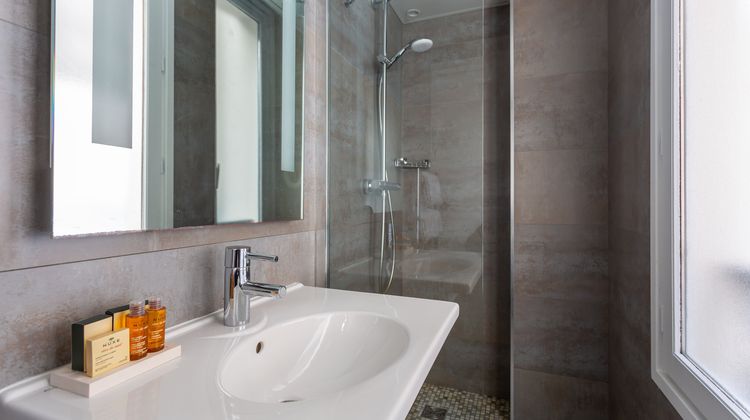 Hotel Sevres Montparnasse Room