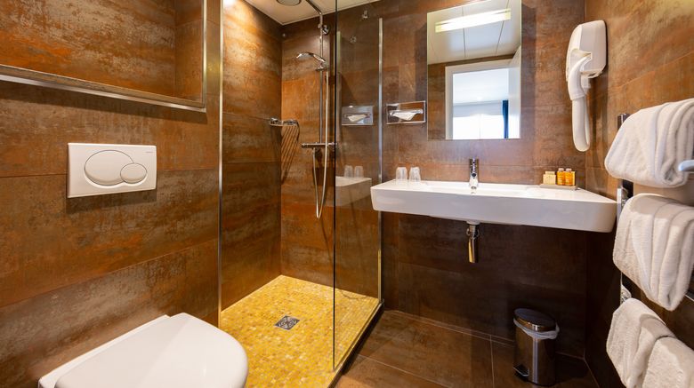 <b>Hotel Sevres Montparnasse Room</b>. Images powered by <a href="https://www.leonardoworldwide.com/" title="Leonardo Worldwide" target="_blank">Leonardo</a>.