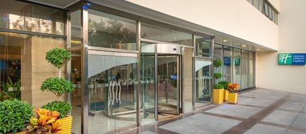 Holiday Inn Express Tianjin Airport Exterior