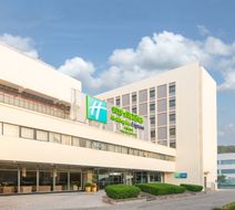 Holiday Inn Express Tianjin Airport Exterior